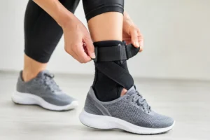 Cómo ajustar una tobillera sin perder soporte